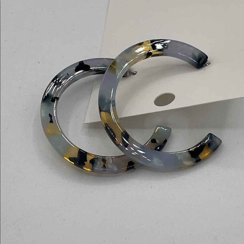 4.7.26-30 Blue & Tortoise Marble Style Acrylic Hoop Earring